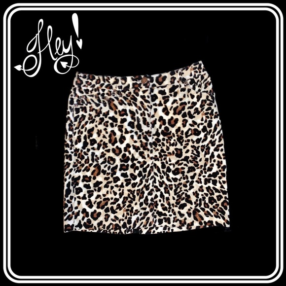 Jones New York Dresses & Skirts - Jones NY Stretch Animal Print Skirt Sz 4P